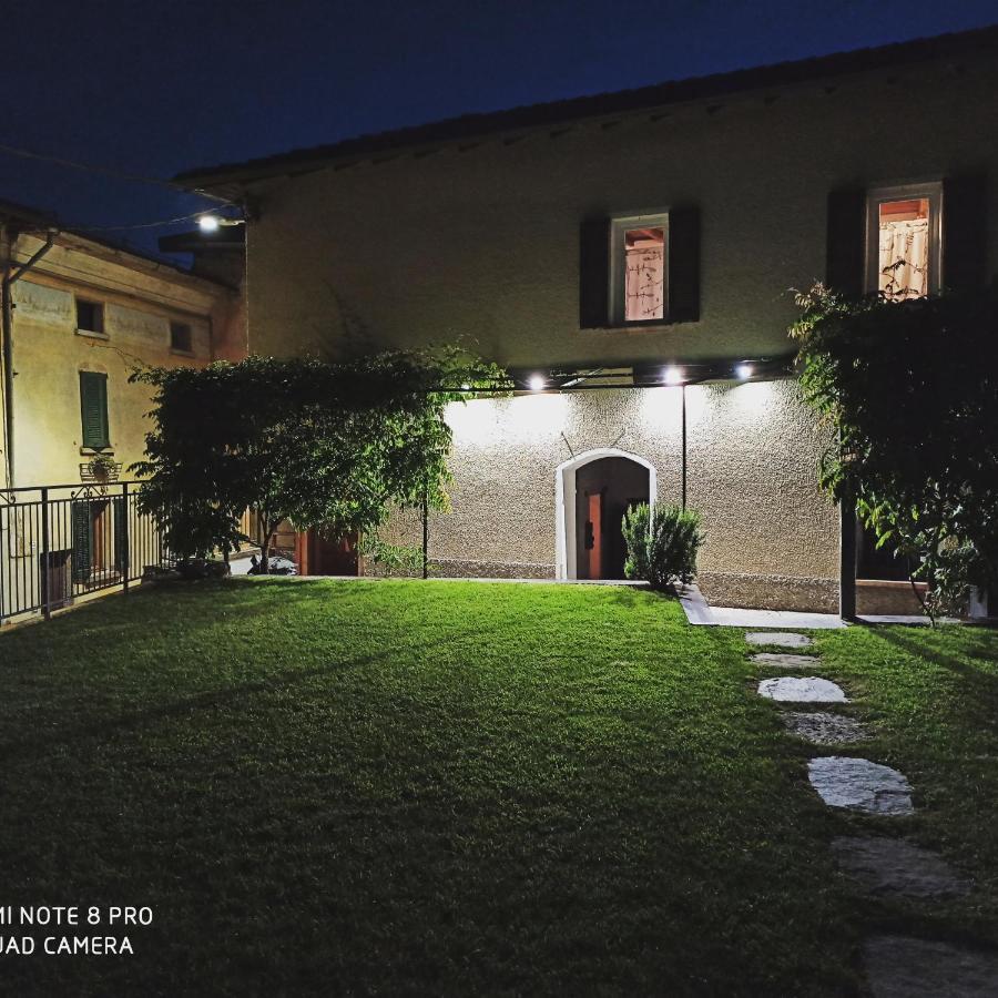 Casa Olmi Hotel Castiglione dʼIntelvi Eksteriør billede
