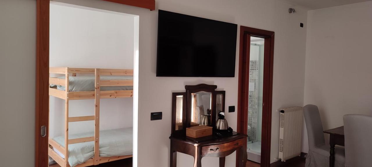 Casa Olmi Hotel Castiglione dʼIntelvi Eksteriør billede