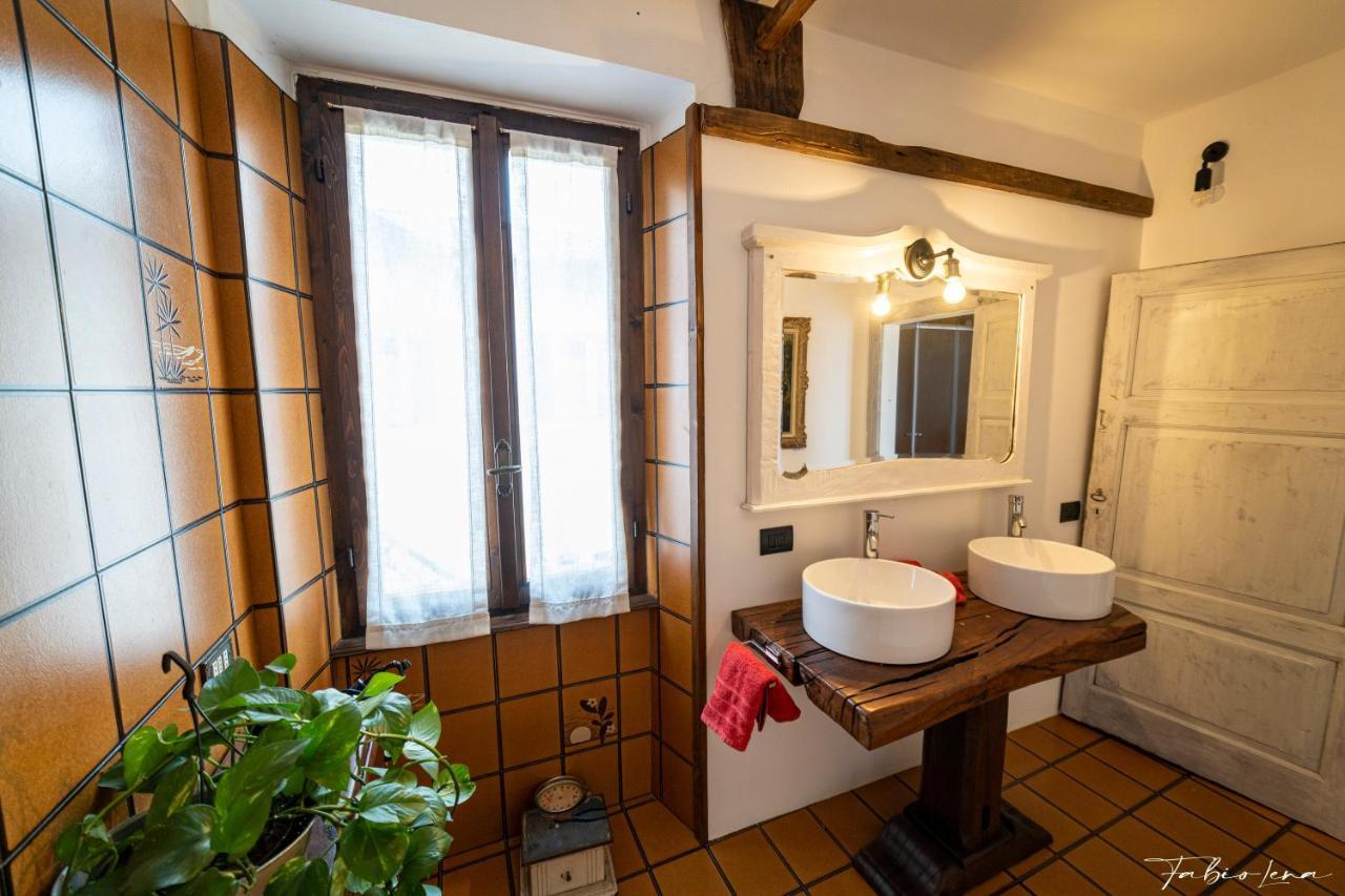 Casa Olmi Hotel Castiglione dʼIntelvi Eksteriør billede