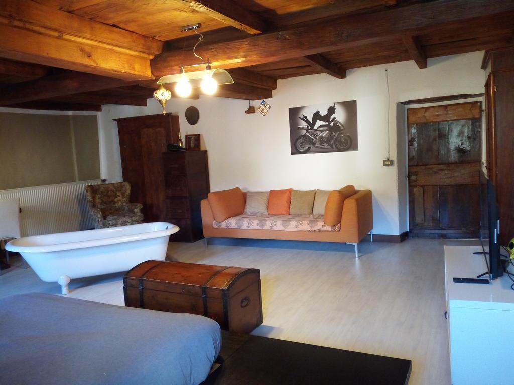Casa Olmi Hotel Castiglione dʼIntelvi Eksteriør billede